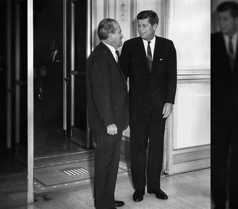 Presidente John F. Kennedy y presidente Guillermo León Valencia, Rowe, Abbie. 25 de junio de 1962