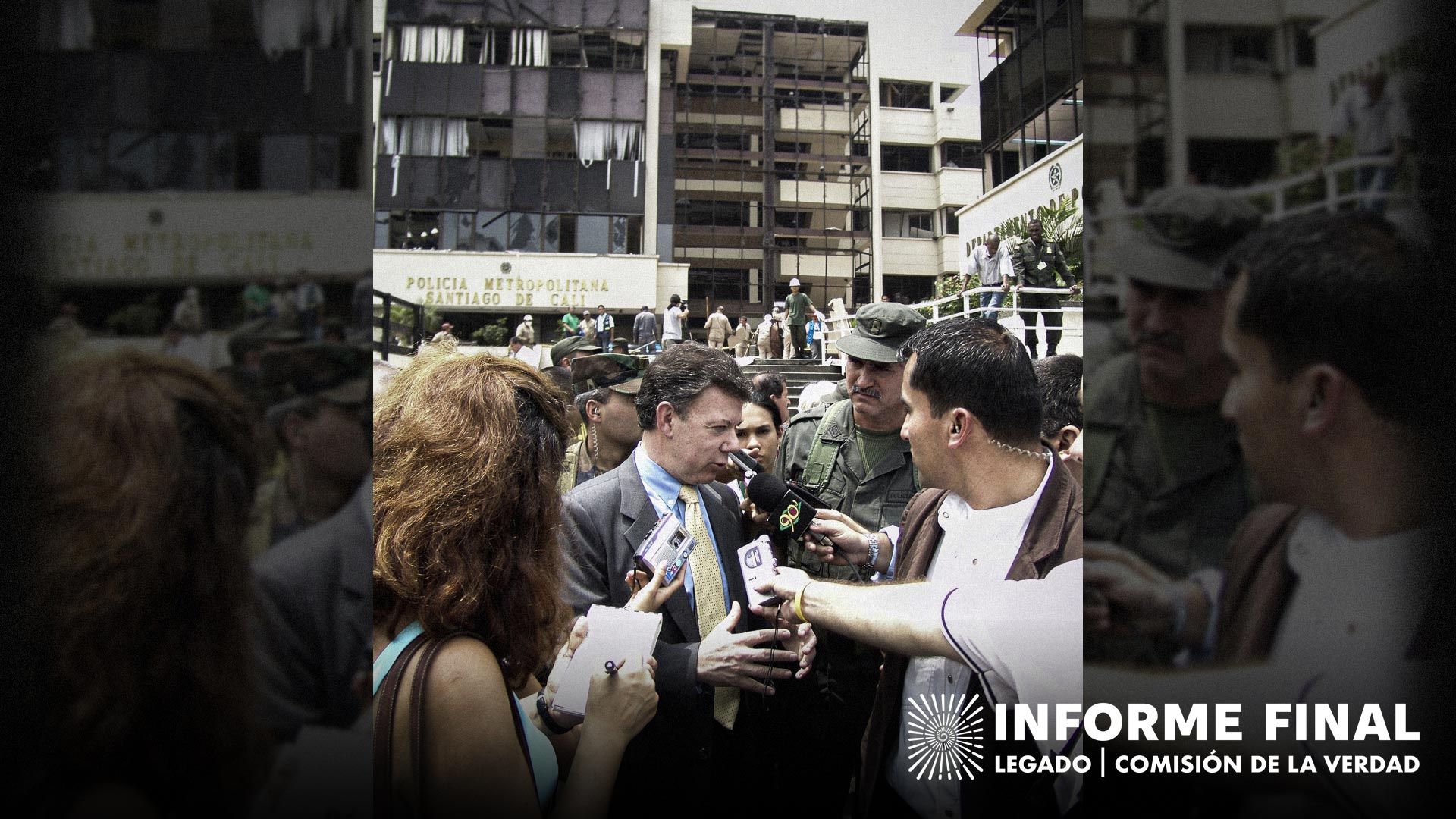 Chavarro, Carlos, 2007, RFV 000863, Juan Manuel Santos, «Juan Manuel Santos ministro de defensa hace presencia en el comando de la policía en la ciudad de Cali, después del atentado recibido por carro bomba», Santiago de Cali: Biblioteca Departamental Jorge Garcés Borrero. 