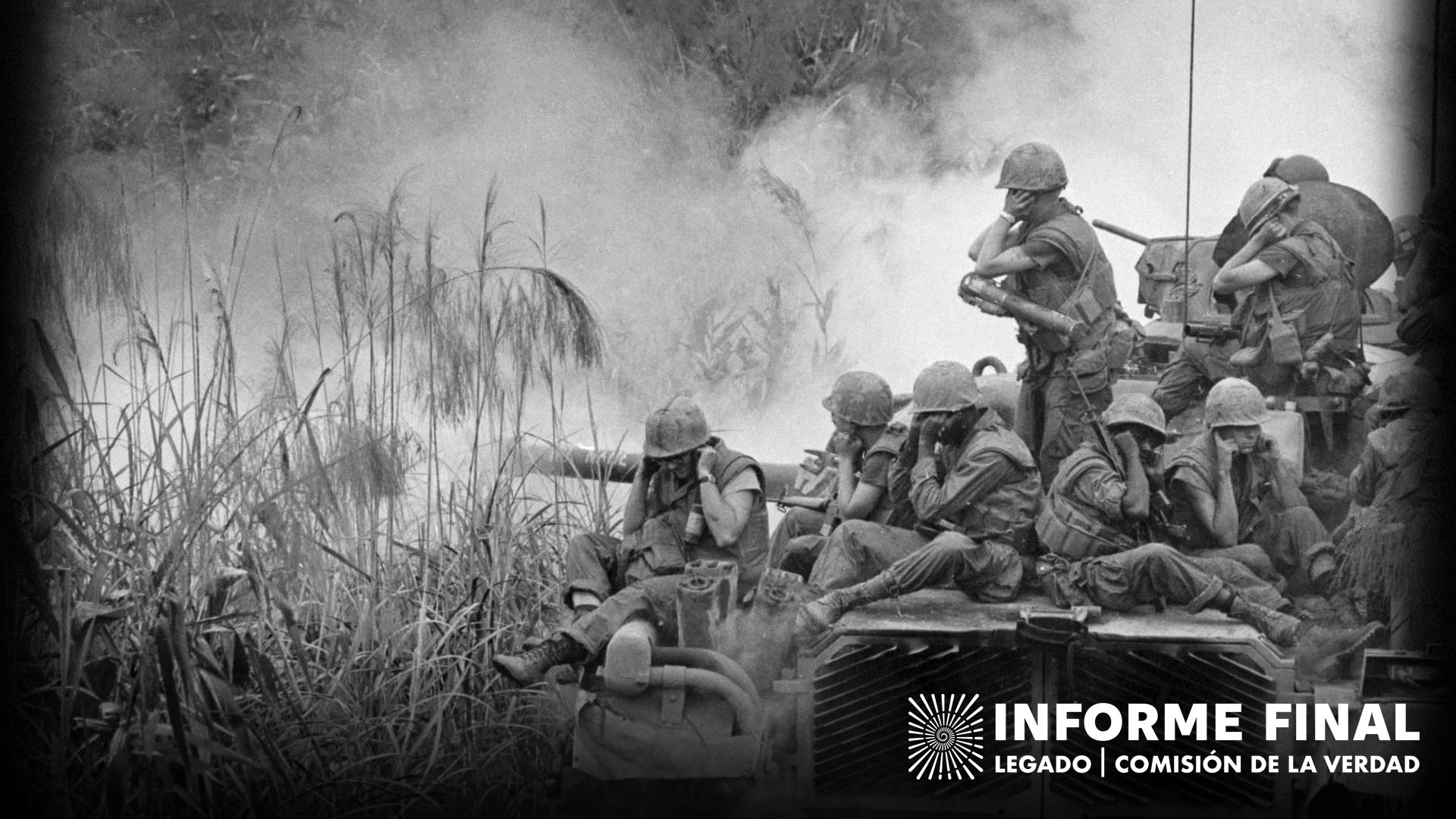 Marines en un tanque M-48 en Vietnam