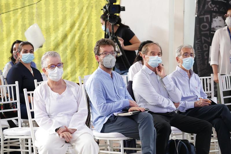 Comisionados reunidos en el encuentro por la verdad